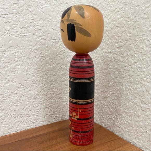 Vintage Japanese Plum Kokeshi 7” Wooden Doll - Picture 2 of 11